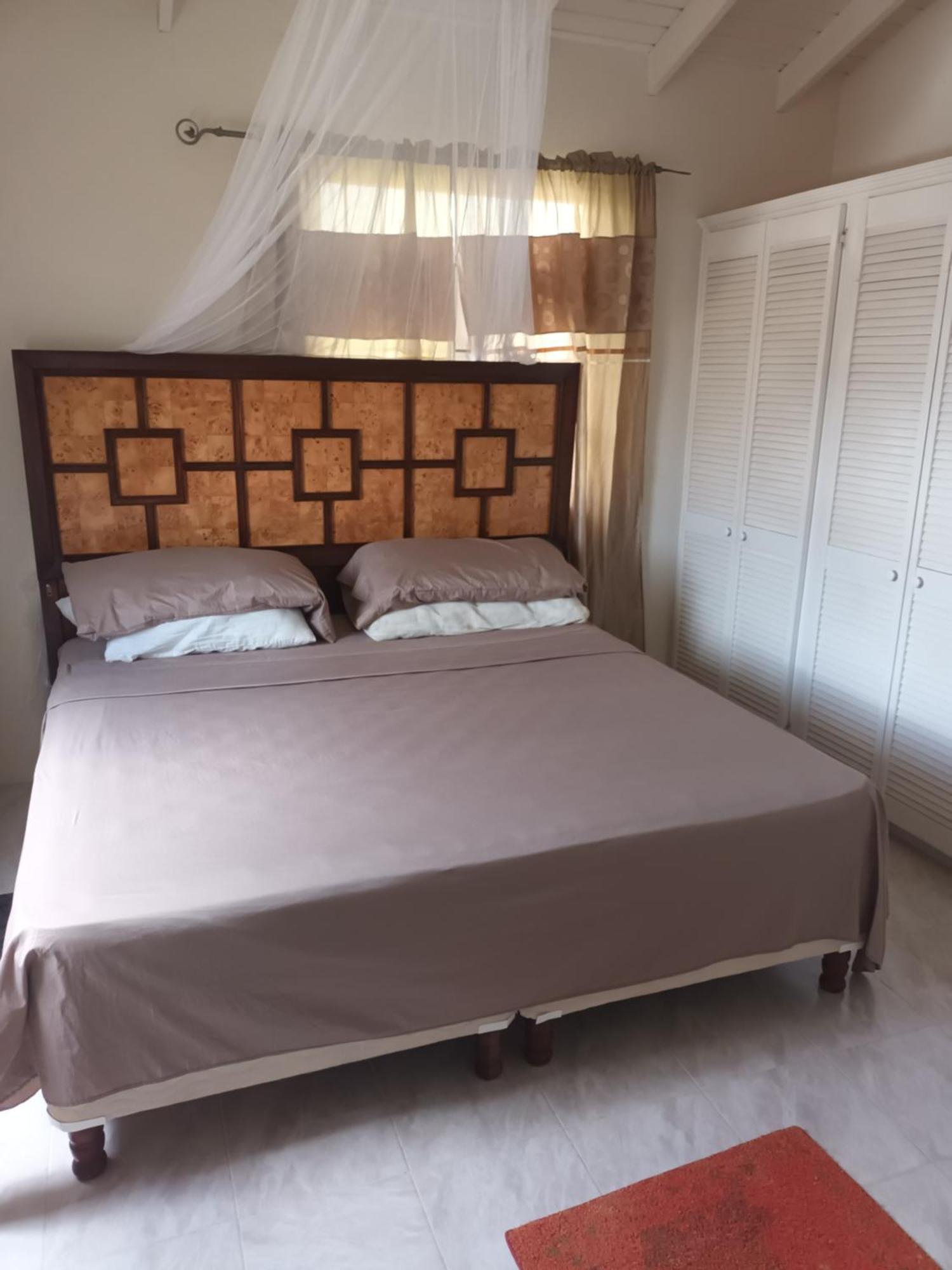 Super Breezy Cozynook ! Hotel บริดจ์ทาวน์ ภายนอก รูปภาพ